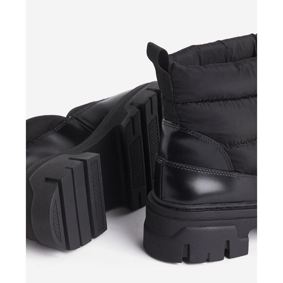 NEW H&M Warm Lined Padded Boots Womens 9.5 Chunky Platform Black - Picture 3 of 16